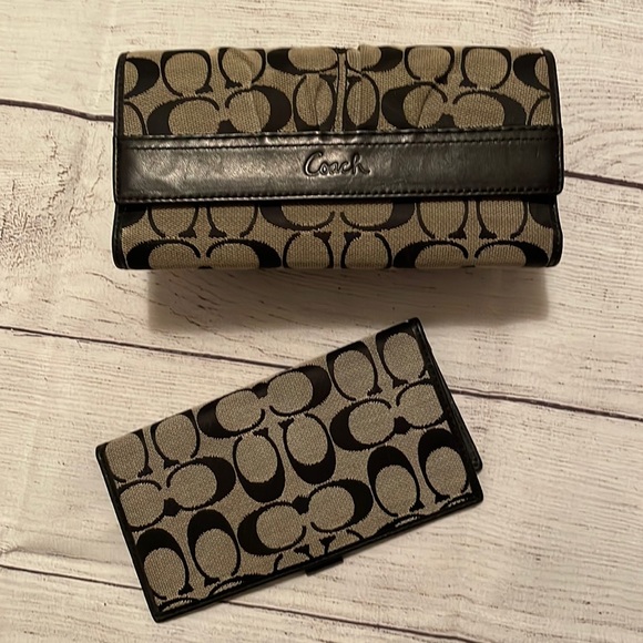 Coach Handbags - Coach Wallet